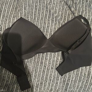 Victoria’s Secret Seamless Black Bra